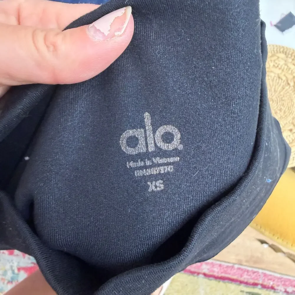 ALO Yoga Black Crop Leggings XS